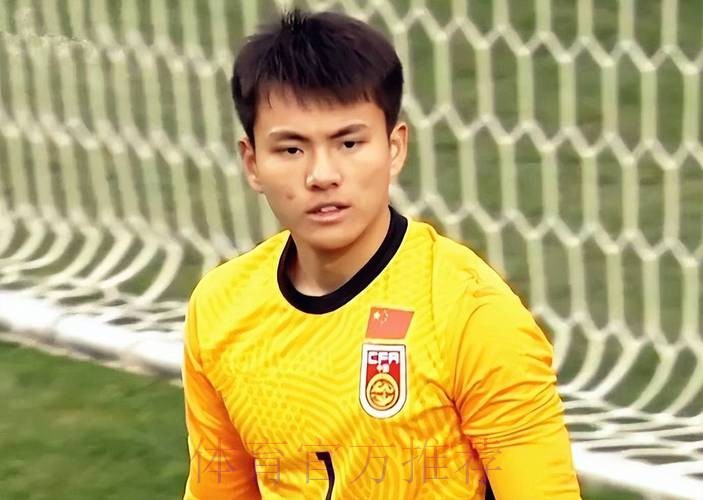 是爱徒！看看前国安门神杨智如何悉心培养U23国门李昊