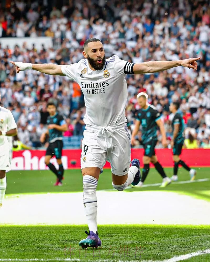 本泽马：这里有很多皇马球迷，我认为皇马就像是在主场比赛