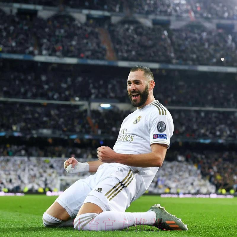 本泽马：这里有很多皇马球迷，我认为皇马就像是在主场比赛